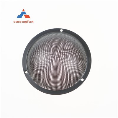 Gril reproduktoru s černým kovovým